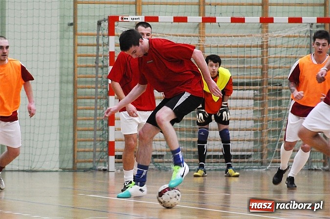 Zdjęcie w galerii na portalu naszraciborz.pl: Canarinhos z Bad Boys na remis wiadomości z regionu