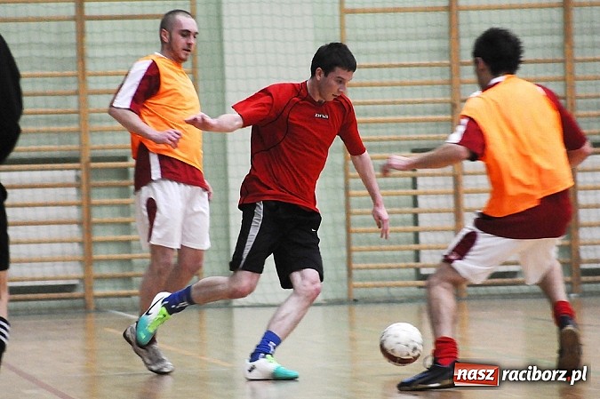 Zdjęcie w galerii na portalu naszraciborz.pl: Canarinhos z Bad Boys na remis wiadomości z regionu