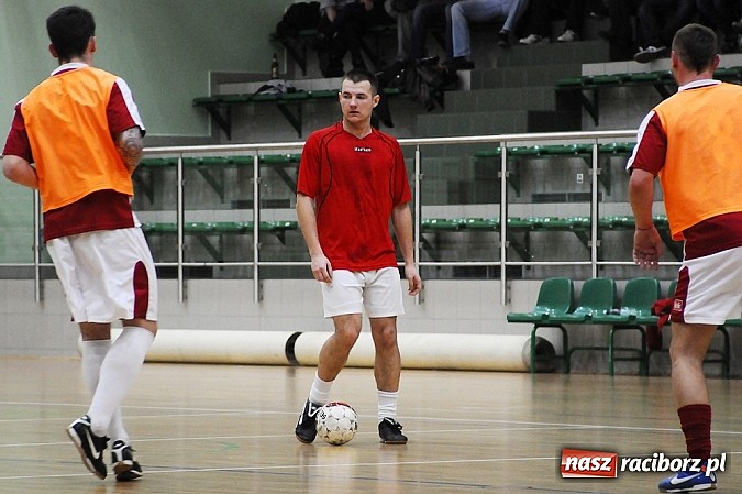 Zdjęcie w galerii na portalu naszraciborz.pl: Canarinhos z Bad Boys na remis wiadomości z regionu