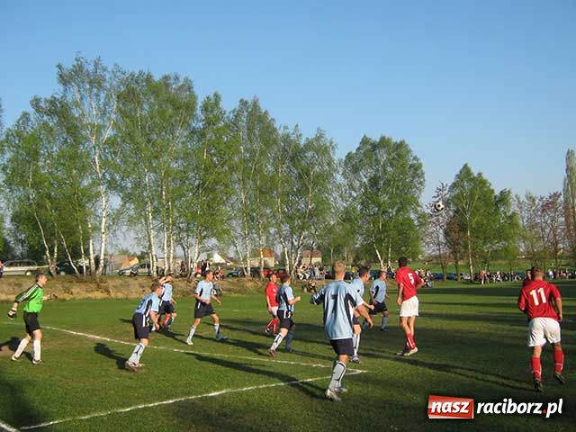 Zdjęcie w galerii na portalu naszraciborz.pl: Babice coraz bliżej C klasy wiadomości z regionu