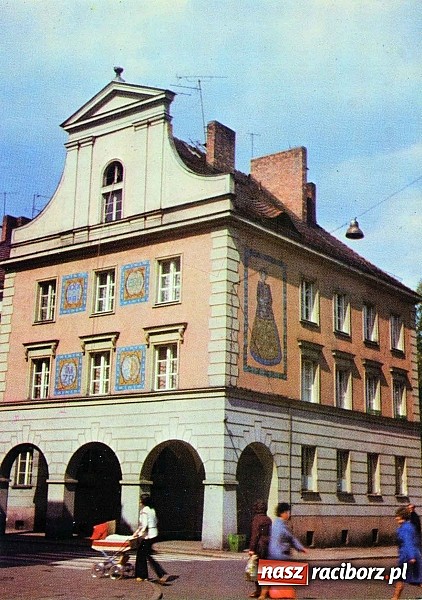 Zdjęcie w galerii na portalu naszraciborz.pl: Dyskusja o ulicy Długiej. Spójrzmy najpierw jak dawniej wyglądała wiadomości z regionu