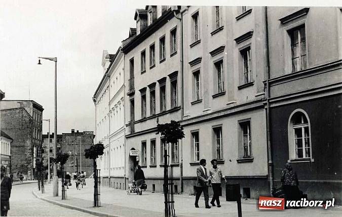 Zdjęcie w galerii na portalu naszraciborz.pl: Dyskusja o ulicy Długiej. Spójrzmy najpierw jak dawniej wyglądała wiadomości z regionu