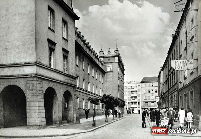 Zdjęcie w galerii na portalu naszraciborz.pl: Dyskusja o ulicy Długiej. Spójrzmy najpierw jak dawniej wyglądała wiadomości z regionu