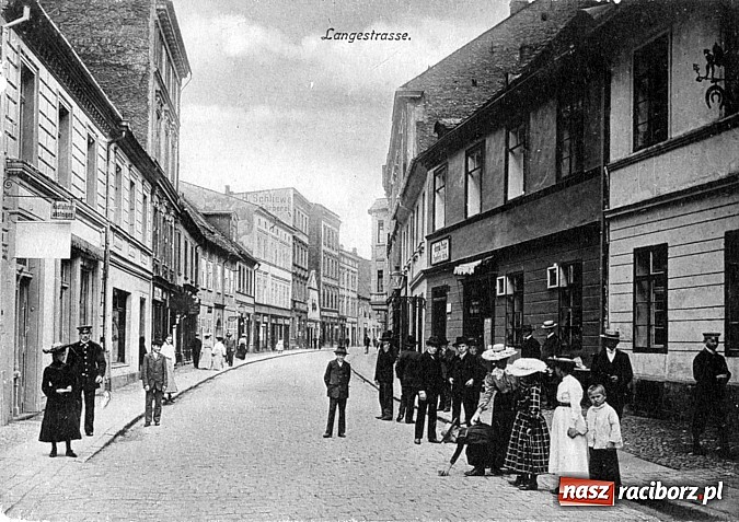 Zdjęcie w galerii na portalu naszraciborz.pl: Dyskusja o ulicy Długiej. Spójrzmy najpierw jak dawniej wyglądała wiadomości z regionu