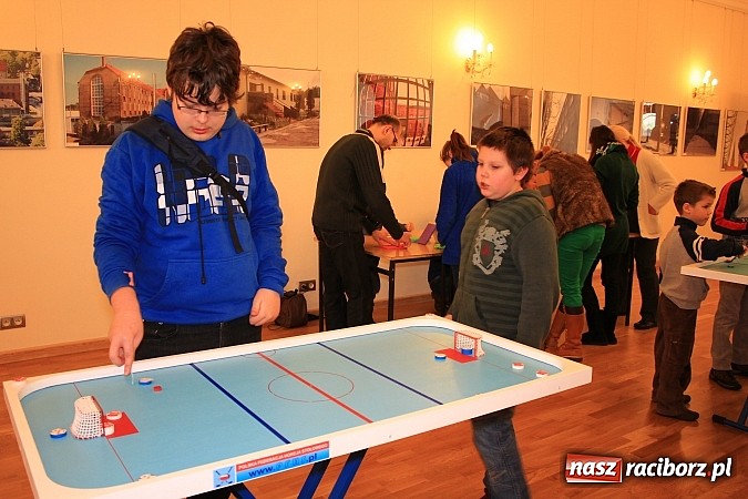 Zdjęcie w galerii na portalu naszraciborz.pl: W tych grach najważniejsza jest logika wiadomości z regionu