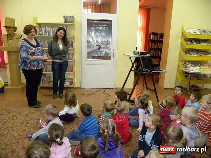 Zdjęcie w galerii na portalu naszraciborz.pl: Miau, co byś kotku chciał…, czyli Dzień Kota w bibliotece wiadomości z regionu