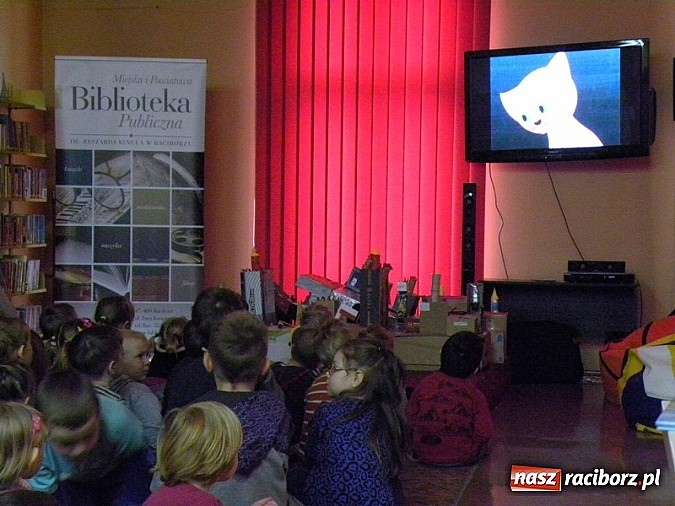 Zdjęcie w galerii na portalu naszraciborz.pl: Miau, co byś kotku chciał…, czyli Dzień Kota w bibliotece wiadomości z regionu