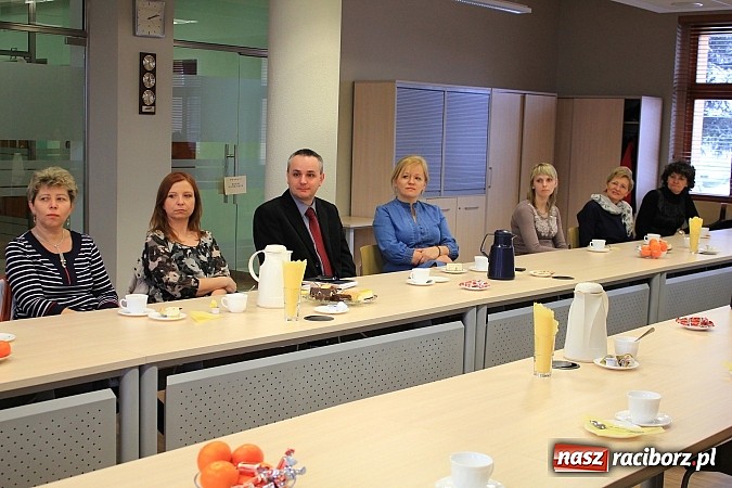 Zdjęcie w galerii na portalu naszraciborz.pl: Przekazali potrzebującym 140 ton żywności wiadomości z regionu