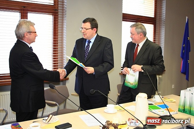 Zdjęcie w galerii na portalu naszraciborz.pl: Przekazali potrzebującym 140 ton żywności wiadomości z regionu