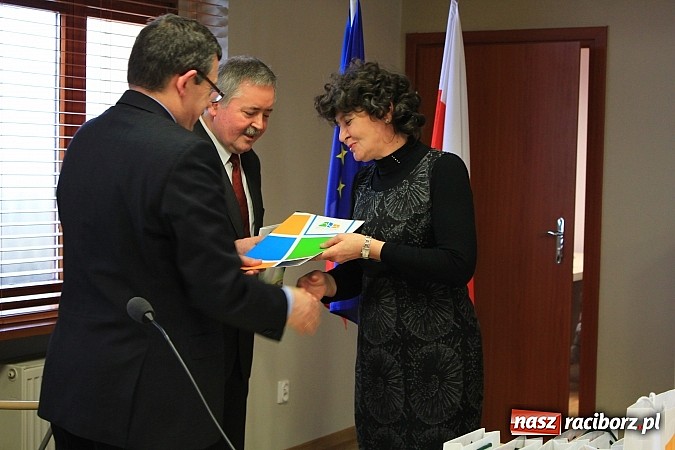 Zdjęcie w galerii na portalu naszraciborz.pl: Przekazali potrzebującym 140 ton żywności wiadomości z regionu