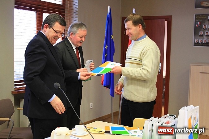 Zdjęcie w galerii na portalu naszraciborz.pl: Przekazali potrzebującym 140 ton żywności wiadomości z regionu