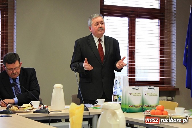 Zdjęcie w galerii na portalu naszraciborz.pl: Przekazali potrzebującym 140 ton żywności wiadomości z regionu