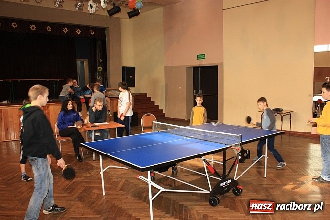 Zdjęcie w galerii na portalu naszraciborz.pl: Turniej w Krzanowicach. Kulturalnicy kontra młodzież wiadomości z regionu