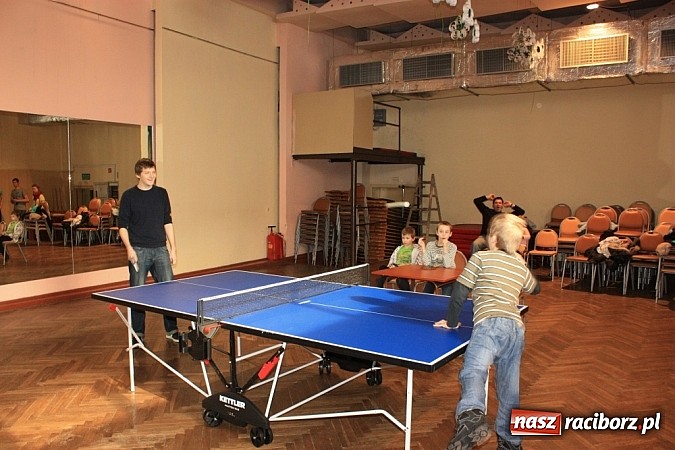 Zdjęcie w galerii na portalu naszraciborz.pl: Turniej w Krzanowicach. Kulturalnicy kontra młodzież wiadomości z regionu