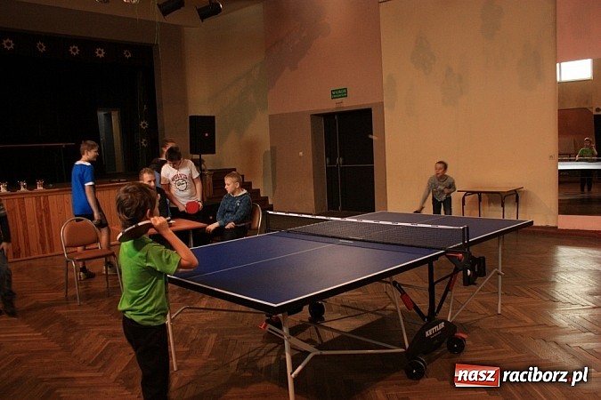 Zdjęcie w galerii na portalu naszraciborz.pl: Turniej w Krzanowicach. Kulturalnicy kontra młodzież wiadomości z regionu