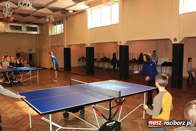 Zdjęcie w galerii na portalu naszraciborz.pl: Turniej w Krzanowicach. Kulturalnicy kontra młodzież wiadomości z regionu