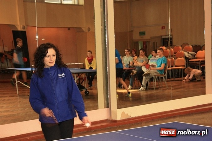 Zdjęcie w galerii na portalu naszraciborz.pl: Turniej w Krzanowicach. Kulturalnicy kontra młodzież wiadomości z regionu