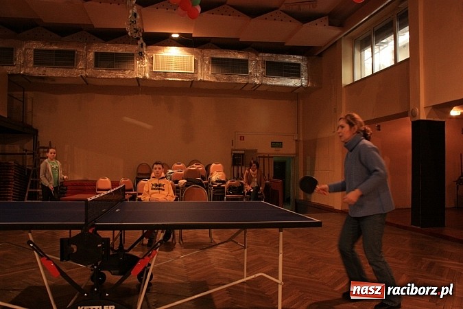 Zdjęcie w galerii na portalu naszraciborz.pl: Turniej w Krzanowicach. Kulturalnicy kontra młodzież wiadomości z regionu