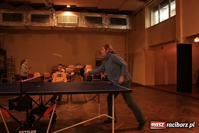 Zdjęcie w galerii na portalu naszraciborz.pl: Turniej w Krzanowicach. Kulturalnicy kontra młodzież wiadomości z regionu