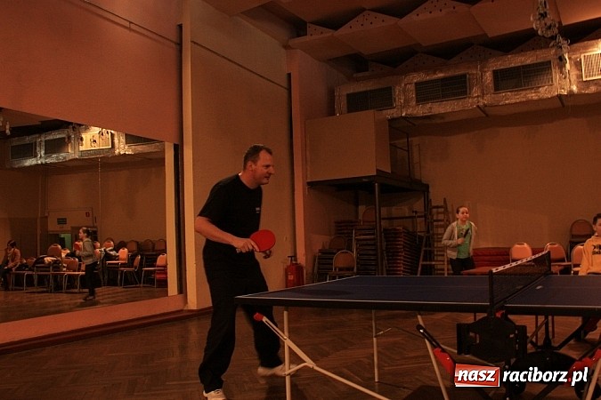 Zdjęcie w galerii na portalu naszraciborz.pl: Turniej w Krzanowicach. Kulturalnicy kontra młodzież wiadomości z regionu