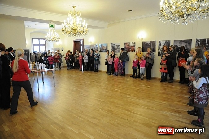 Zdjęcie w galerii na portalu naszraciborz.pl: Na zamku nagrodzono autorów najciekawszych kartek walentynkowych wiadomości z regionu