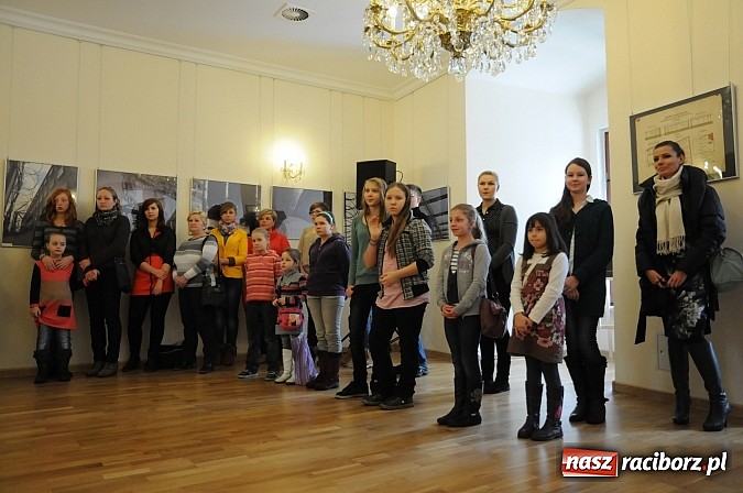 Zdjęcie w galerii na portalu naszraciborz.pl: Na zamku nagrodzono autorów najciekawszych kartek walentynkowych wiadomości z regionu