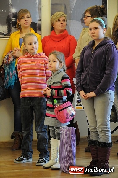 Zdjęcie w galerii na portalu naszraciborz.pl: Na zamku nagrodzono autorów najciekawszych kartek walentynkowych wiadomości z regionu