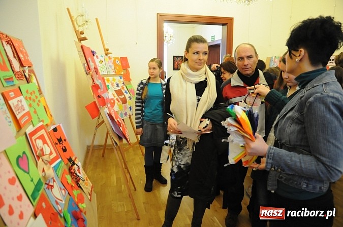 Zdjęcie w galerii na portalu naszraciborz.pl: Na zamku nagrodzono autorów najciekawszych kartek walentynkowych wiadomości z regionu