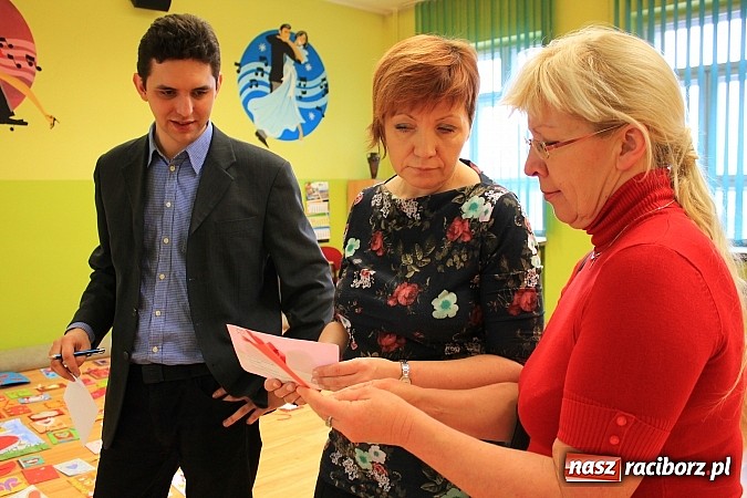 Zdjęcie w galerii na portalu naszraciborz.pl: Na zamku nagrodzono autorów najciekawszych kartek walentynkowych wiadomości z regionu