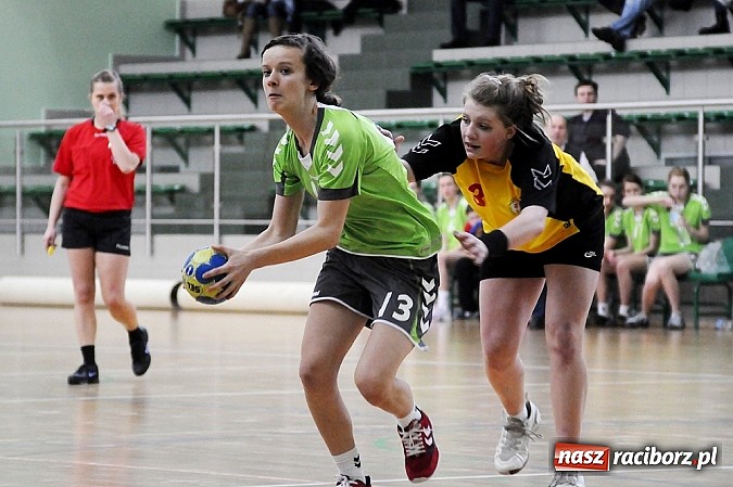 Zdjęcie w galerii na portalu naszraciborz.pl: Piłkarki ręczne z Żywca najlepsze wiadomości z regionu
