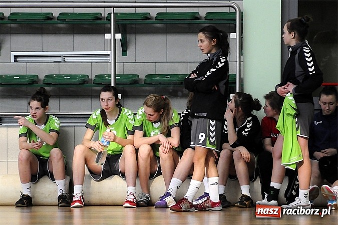 Zdjęcie w galerii na portalu naszraciborz.pl: Piłkarki ręczne z Żywca najlepsze wiadomości z regionu