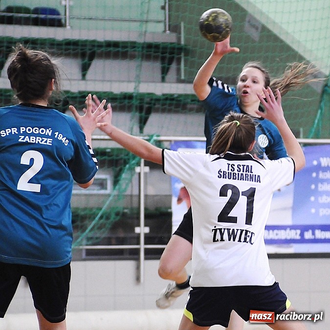 Zdjęcie w galerii na portalu naszraciborz.pl: Piłkarki ręczne z Żywca najlepsze wiadomości z regionu