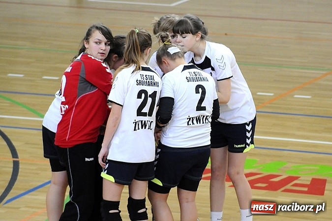 Zdjęcie w galerii na portalu naszraciborz.pl: Piłkarki ręczne z Żywca najlepsze wiadomości z regionu