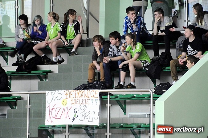 Zdjęcie w galerii na portalu naszraciborz.pl: Piłkarki ręczne z Żywca najlepsze wiadomości z regionu