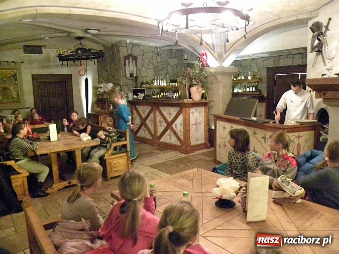 Zdjęcie w galerii na portalu naszraciborz.pl: Biblioteczna podróż w średniowiecze wiadomości z regionu