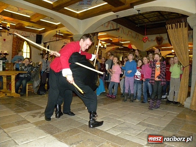 Zdjęcie w galerii na portalu naszraciborz.pl: Biblioteczna podróż w średniowiecze wiadomości z regionu