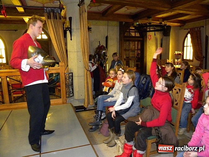 Zdjęcie w galerii na portalu naszraciborz.pl: Biblioteczna podróż w średniowiecze wiadomości z regionu