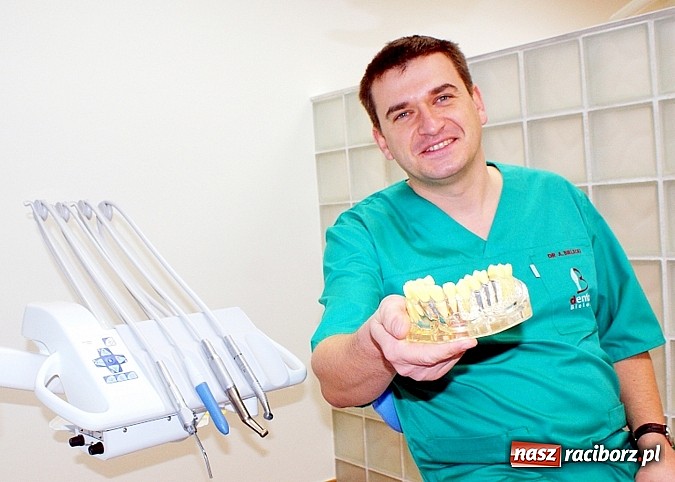 Zdjęcie w galerii na portalu naszraciborz.pl: Brak zęba boli! wiadomości z regionu