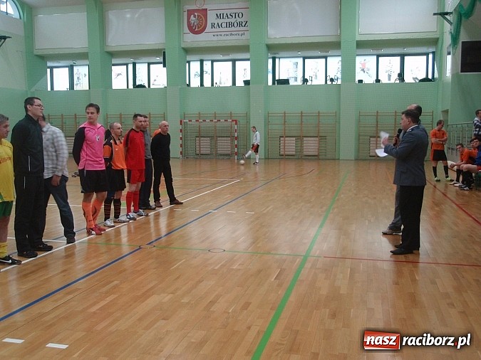 Zdjęcie w galerii na portalu naszraciborz.pl: Policjanci zdobyli puchar swojego komendanta wiadomości z regionu