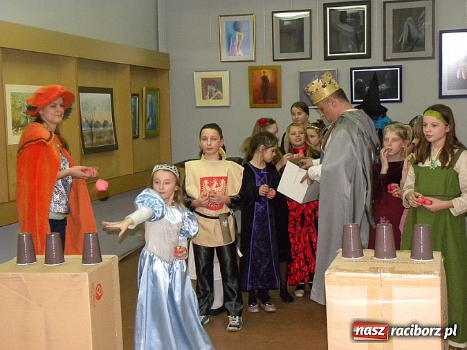 Zdjęcie w galerii na portalu naszraciborz.pl: Finał ferii 2013 - bal na królewskim dworze wiadomości z regionu