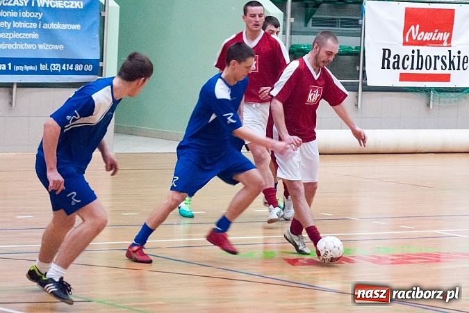 Zdjęcie w galerii na portalu naszraciborz.pl: Siedem bramek Macieja Kremzera prezentem na imieniny wiadomości z regionu