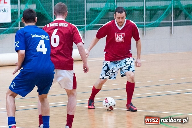 Zdjęcie w galerii na portalu naszraciborz.pl: Siedem bramek Macieja Kremzera prezentem na imieniny wiadomości z regionu