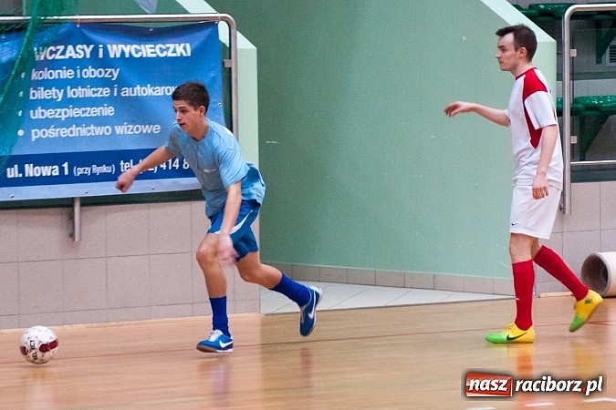 Zdjęcie w galerii na portalu naszraciborz.pl: Siedem bramek Macieja Kremzera prezentem na imieniny wiadomości z regionu