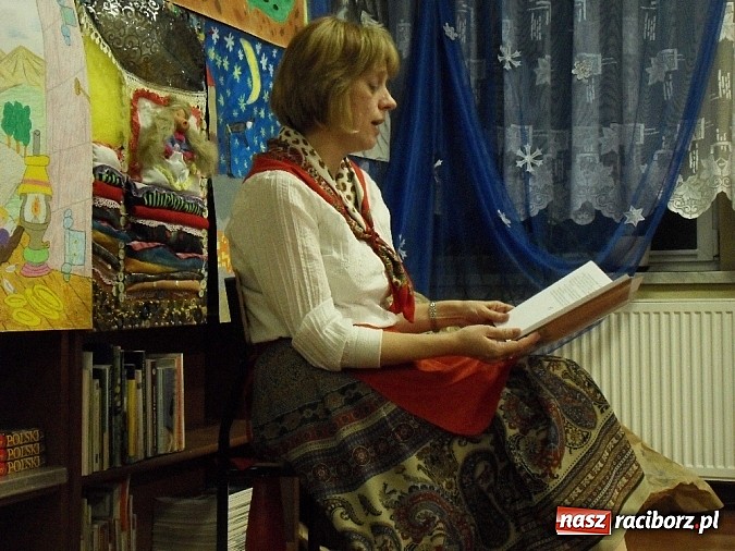 Zdjęcie w galerii na portalu naszraciborz.pl: W Markowicach nocka dla rodziców z książką wiadomości z regionu