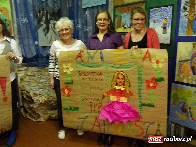 Zdjęcie w galerii na portalu naszraciborz.pl: W Markowicach nocka dla rodziców z książką wiadomości z regionu