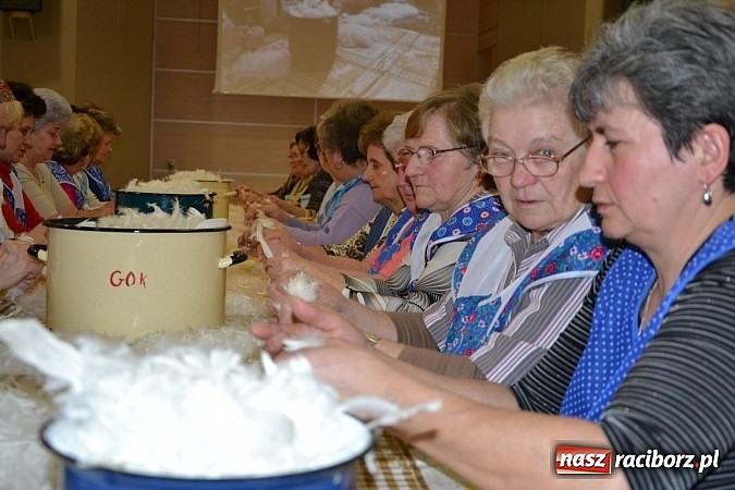 Zdjęcie w galerii na portalu naszraciborz.pl: Co tam, sąsiadko, we wsi słychać wiadomości z regionu