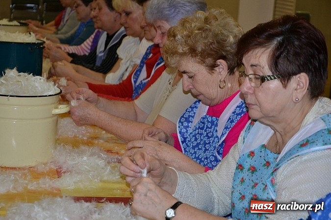 Zdjęcie w galerii na portalu naszraciborz.pl: Co tam, sąsiadko, we wsi słychać wiadomości z regionu