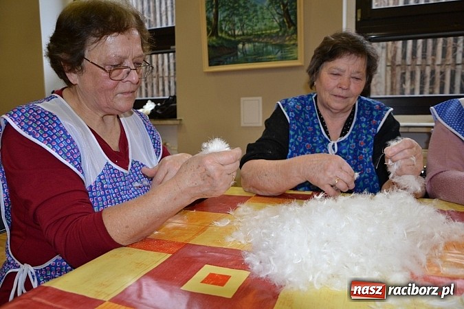 Zdjęcie w galerii na portalu naszraciborz.pl: Co tam, sąsiadko, we wsi słychać wiadomości z regionu