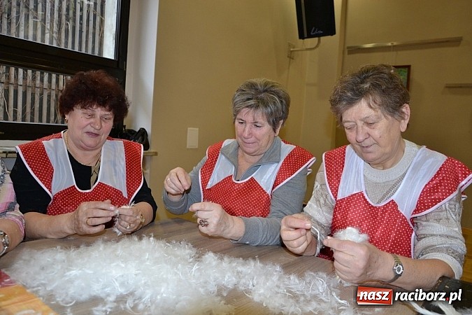 Zdjęcie w galerii na portalu naszraciborz.pl: Co tam, sąsiadko, we wsi słychać wiadomości z regionu