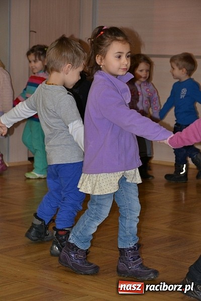 Zdjęcie w galerii na portalu naszraciborz.pl: Co tam, sąsiadko, we wsi słychać wiadomości z regionu